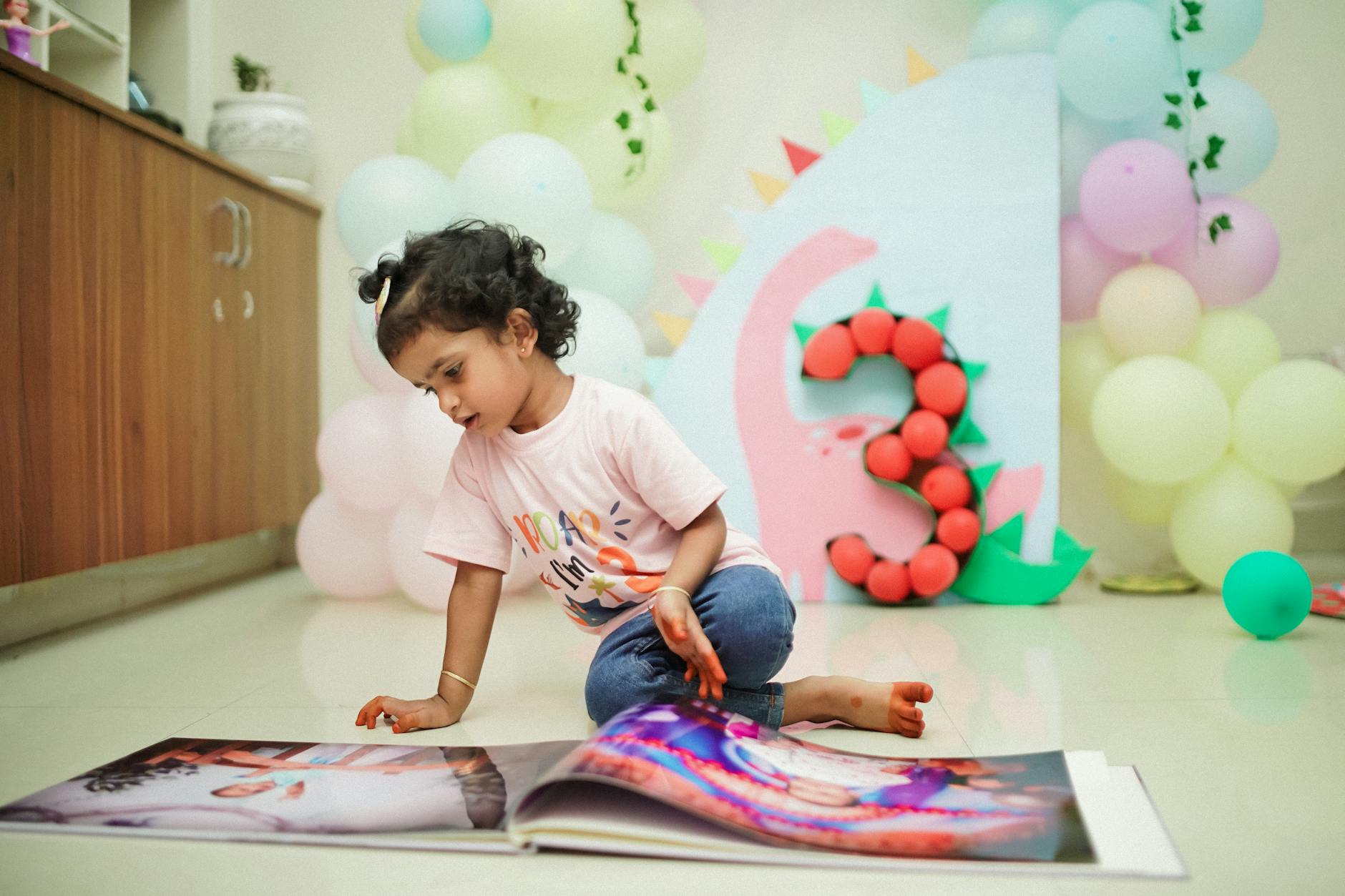 Nie tylko kartka — jak wręczyć życzenia w bardziej wyjątkowy sposób